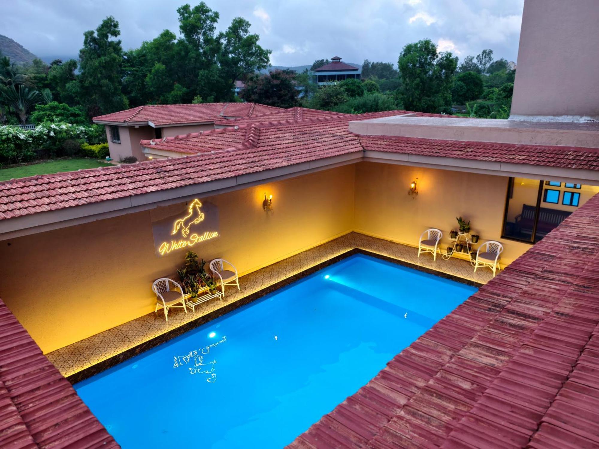 Vila White Stallion Lonavala Exteriér fotografie